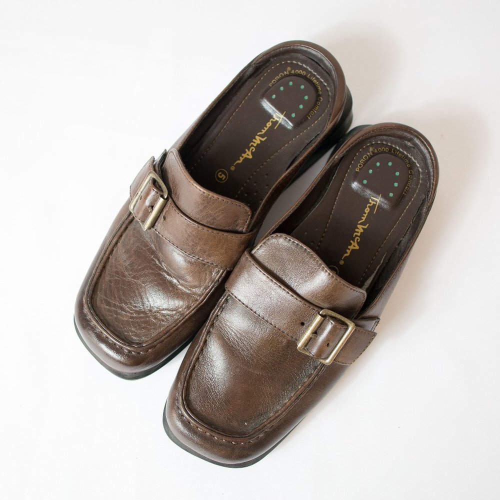 Thom McAn Y2K Leather Slip On Loafers Size 5